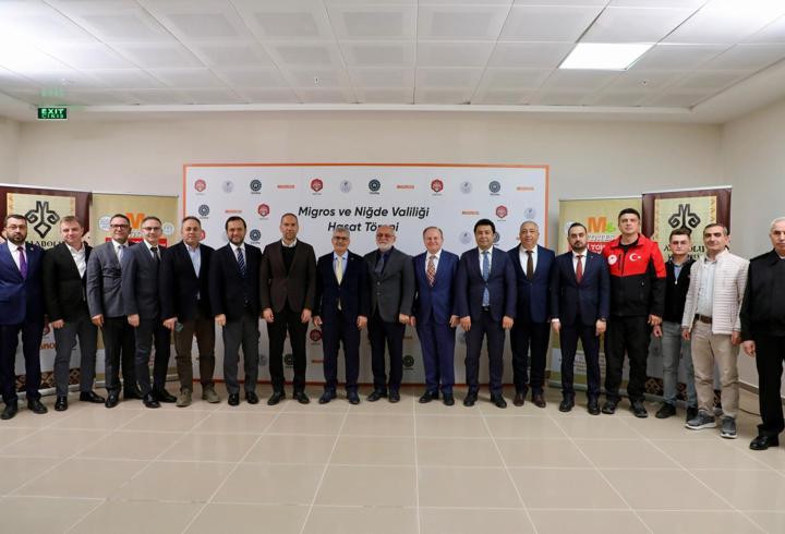 Niğde'de yerli patates ve barbunyanın ilk alımı yapıldı