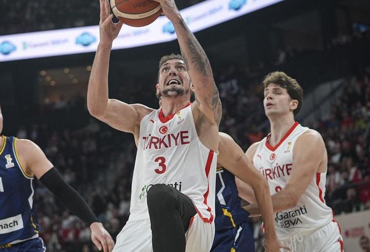 12 Dev Adam, Bosna-Hersek’i mağlup etti