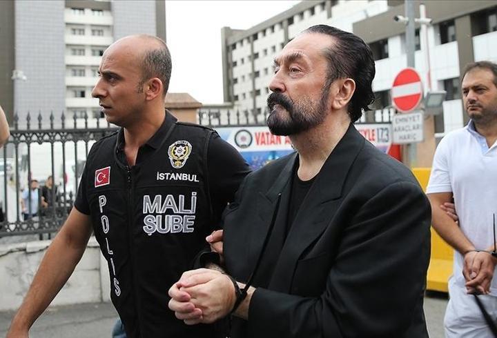 İstanbul'da Adnan Oktar'ı öven paylaşımlara soruşturma