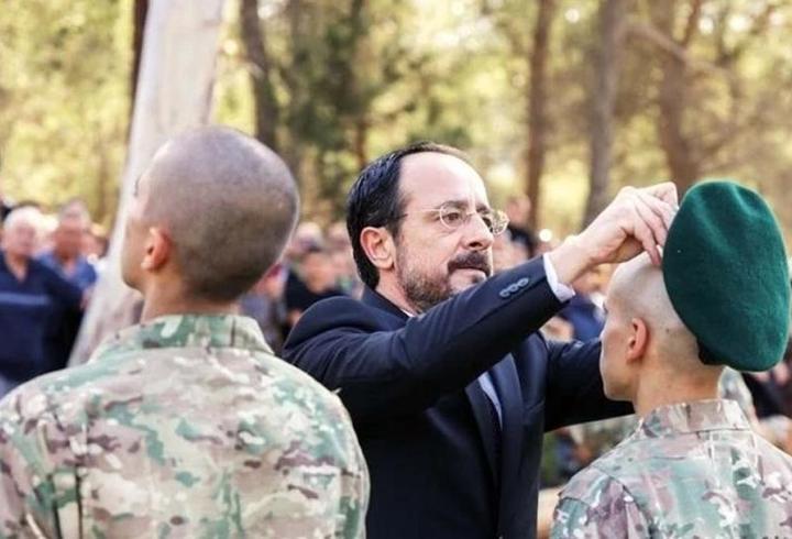 Rum komandolardan hadsiz provokasyon: "Magosa’ya Döneceğiz” sloganları! Yeşil berelerini Hristodulidis taktı