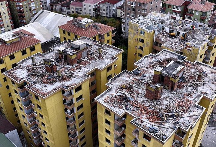 Bakan Kurum görünütleri paylaştı: Evlerimizi hızla tamamlayacağız