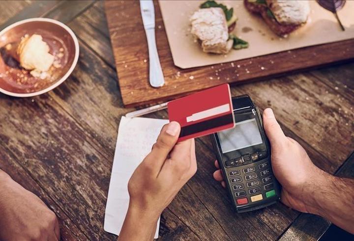 Restoranlarda yeni dönem başlıyor: Servis ücreti, masa ücreti, örtü parası artık tarih oluyor