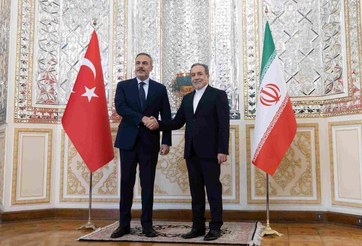 Dışişleri Bakanı Fidan, İranlı mevkidaşı Erakçi ile görüştü