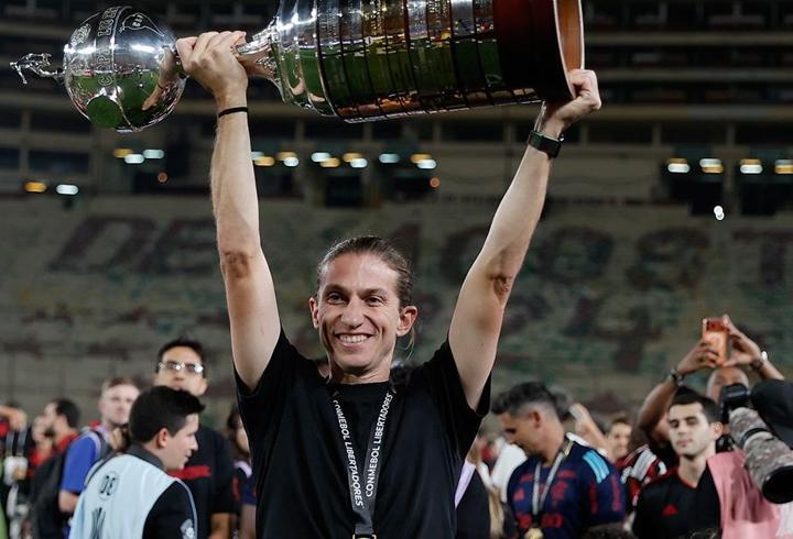 Sezona kötü başlayan Flamengo'da, Filipe Luis dönemi sona erdi