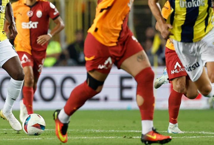 Göztepe, Süper Lig'in 14. haftasında Antalyaspor'u 2-1 mağlup ederek üst üste ikinci deplasman galibiyetini aldı ve bu sezonki dördüncü dış saha zaferine imza attı.1