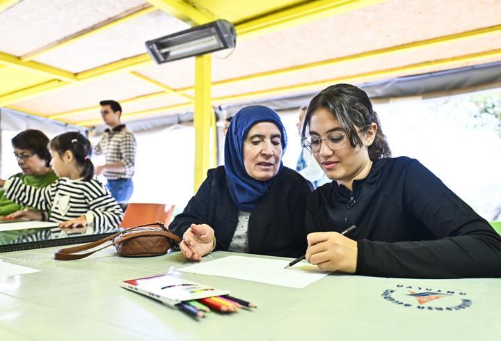 Yaşlı evinde Kuşaklar Arası Etkileşim Atölyesi