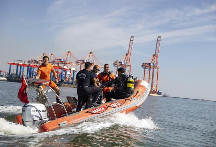 Mersin’de arama kurtarma ekipleri kesintisiz görevde 