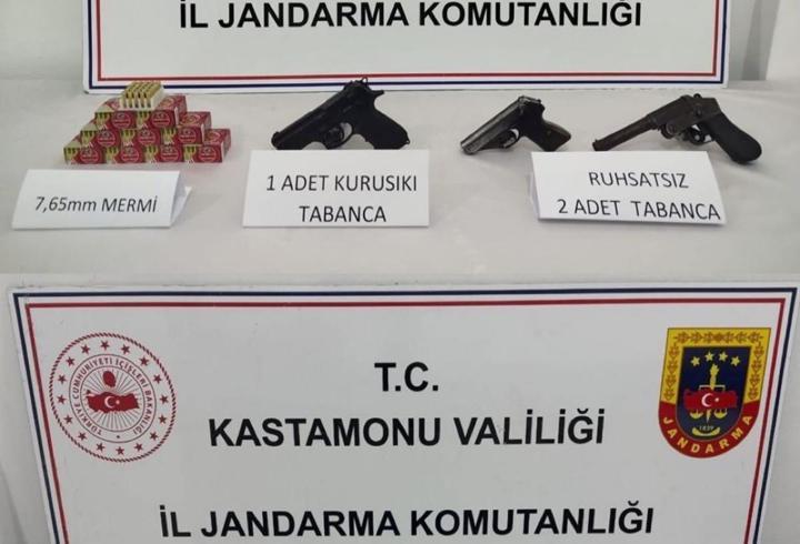 Kastamonu'da silah kaçakçılığı operasyonu: 5 gözaltı