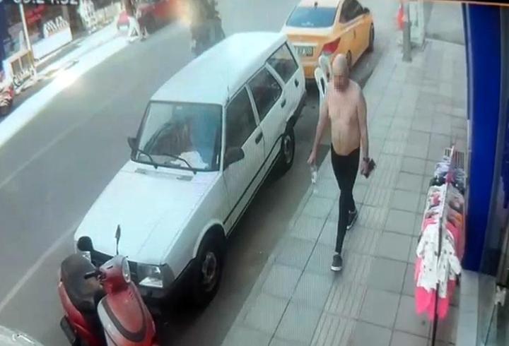 Sokakta çıplak gezen Rus tutuklandı