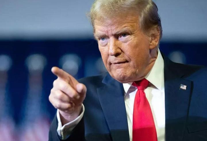 Trump yine Biden'ı hedef aldı: “Aptal insanlar yönetiyordu, bu yüzden borcumuz var"