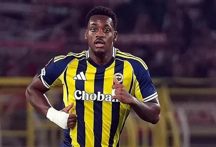 SON DAKİKA | Fenerbahçe’nin golcüsü Jhon Duran’a 2 maç ceza