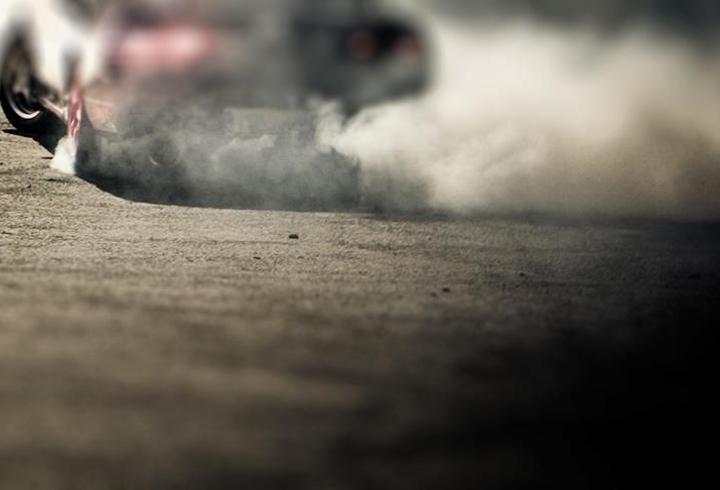 İzmir'de drift atan 2 sürücüye 138 bin lira ceza