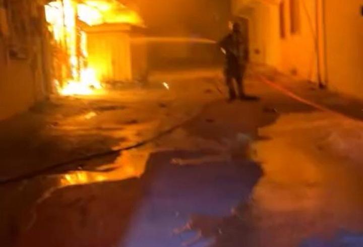 3 katlı binada çıkan ve bitişiğindeki 4 katlı binaya sıçrayan yangın söndürüldü
