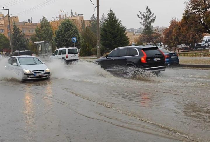 Diyarbakır ve Mardin’de sağanak