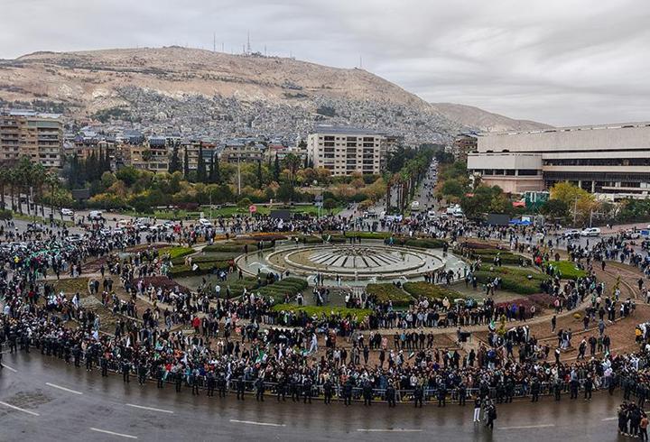 CANLI | Suriye devriminin 1.yılı! Şara'dan Emevi Camisi'nde kardeşlik mesajı
