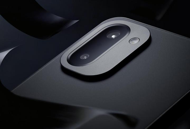 8300 mAh batarya ile geliyor