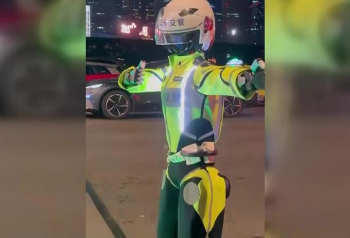 Çin sokaklarında yeni dönem: Yapay zekalı robot polis