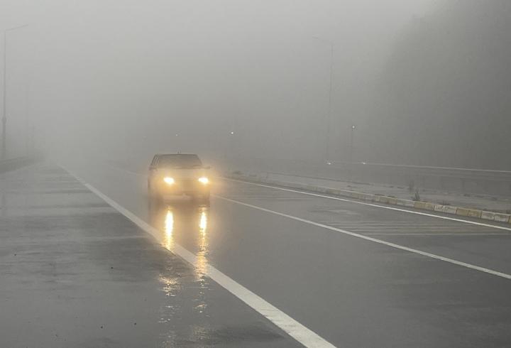 Bolu Dağı'nda sağanak ve sis etkili oldu