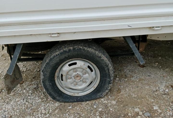 Ankara'da tarım işçilerine ait araçlara zarar verildi