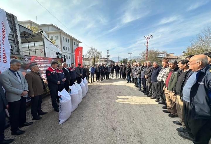 Osmaniye’de çiftçilere sertifikalı nohut tohumu dağıtıldı