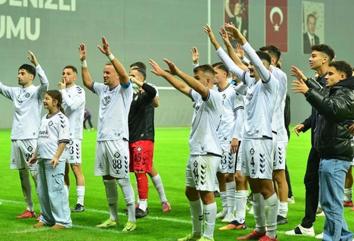 Altay'ın rakibi İzmir Çoruhlu FK