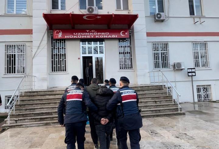 Edirne’de 3 göçmen kaçakçısı tutuklandı