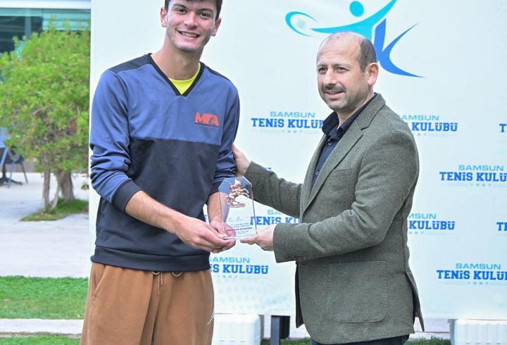 Burdurlu Toprak, tenis milli takımında