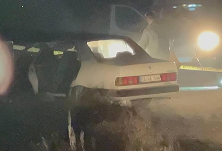 Otomobilde ölü bulundu