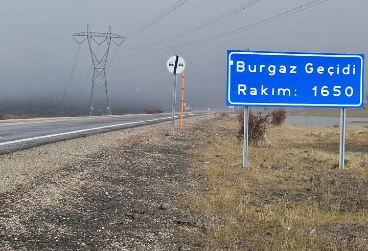 Karayolları ekipleri sürücüleri sis nedeniyle uyardı