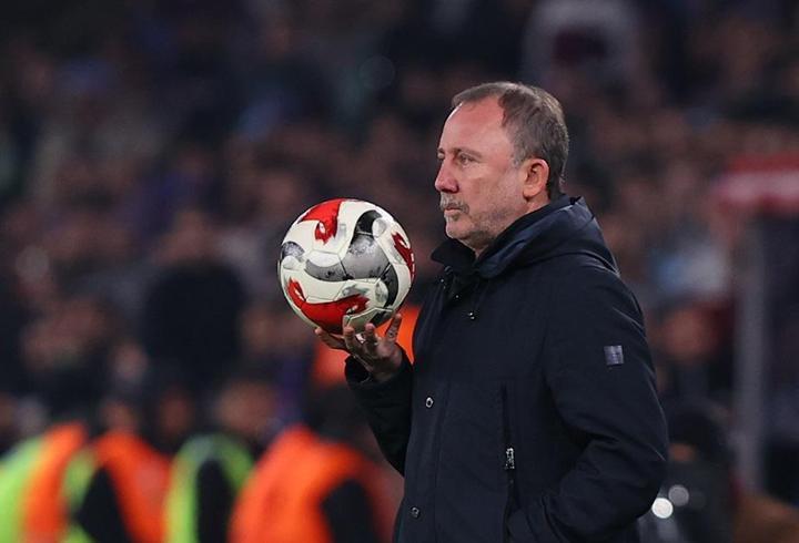 Sergen Yalçın: Tiyatro sahnesi vardı