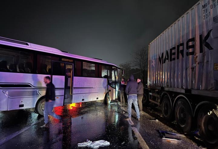 Sakarya'da zincirleme kaza: 12 yaralı