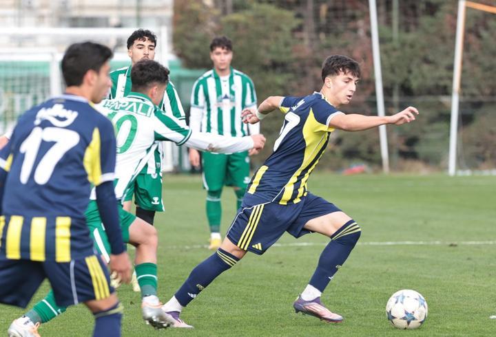 Fenerbahçe U19 takımında tekme isyanı