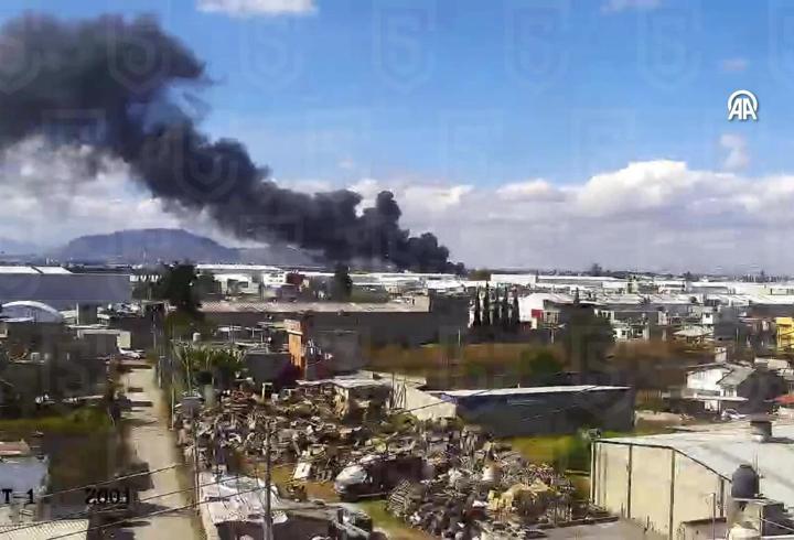 Meksika’da küçük uçak düştü: 7 ölü