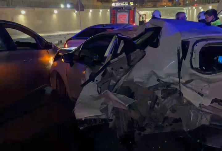 İstanbul'da 7 araç birbirine girdi: 7 yaralı