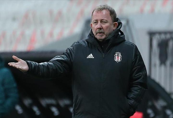 Beşiktaş'ta transfer hareketliliği! Hedefte milli oyuncu var