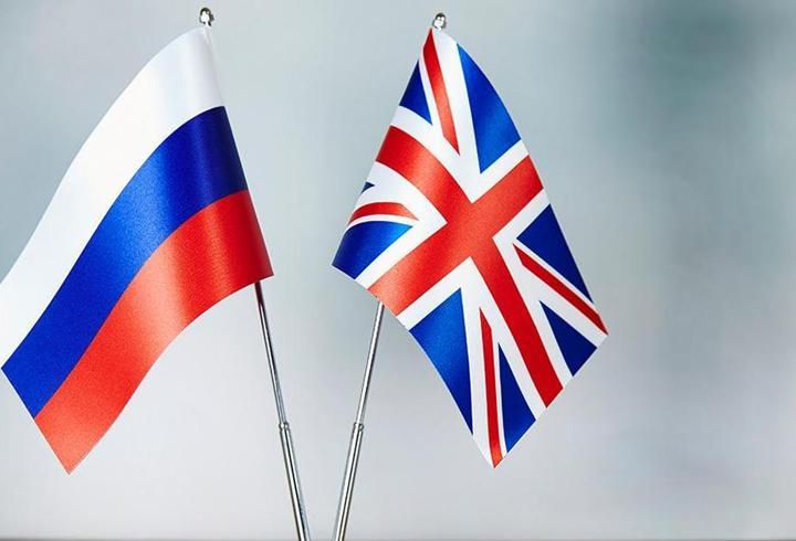 İngiltere’den Rus petrolüyle bağlantılı 24 kişi ve kuruluşa yaptırım