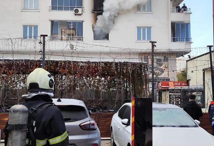 Batman'da apartman dairesinde çıkan yangın söndürüldü