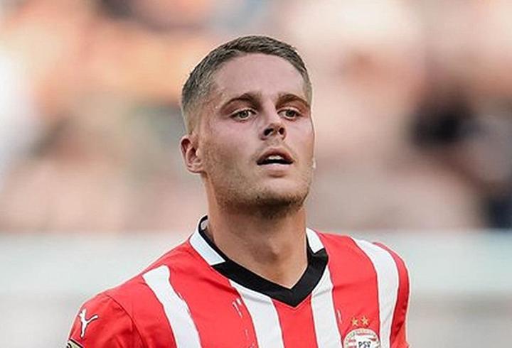 Fenerbahçe, Joey Veerman transferi için resmî görüşmelere başladı