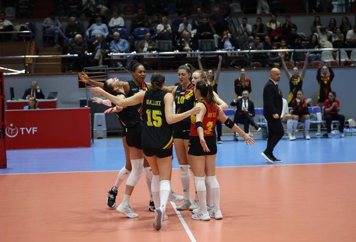 Göztepe voleybolda Galatasaray'ı ağırlıyor