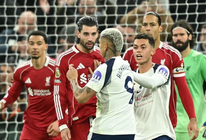 ÖZET | Liverpool, 9 kişi kalan Tottenham'ı deplasmanda mağlup etti