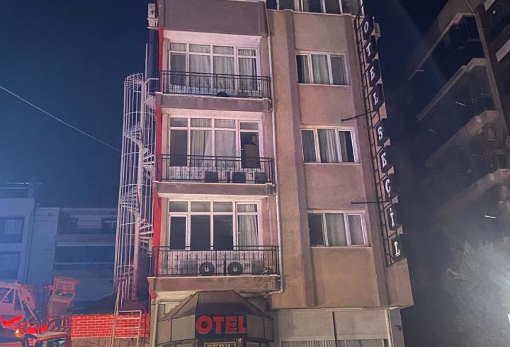 Manisa'da otelde çıkan yangın zarara yol açtı