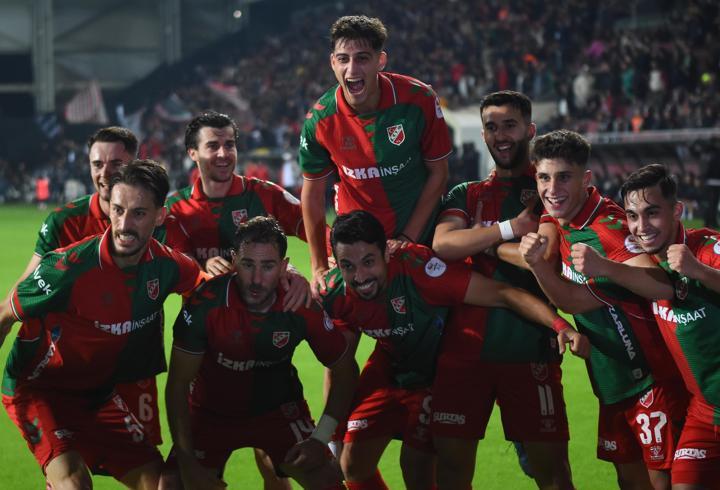 Karşıyaka ile Tire devre finalinde
