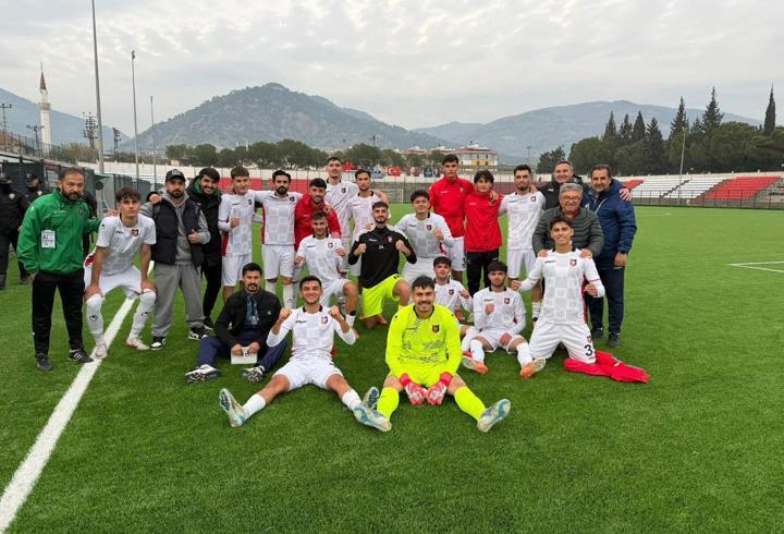 Uşakspor ilk yarıyı mutlu bitirdi