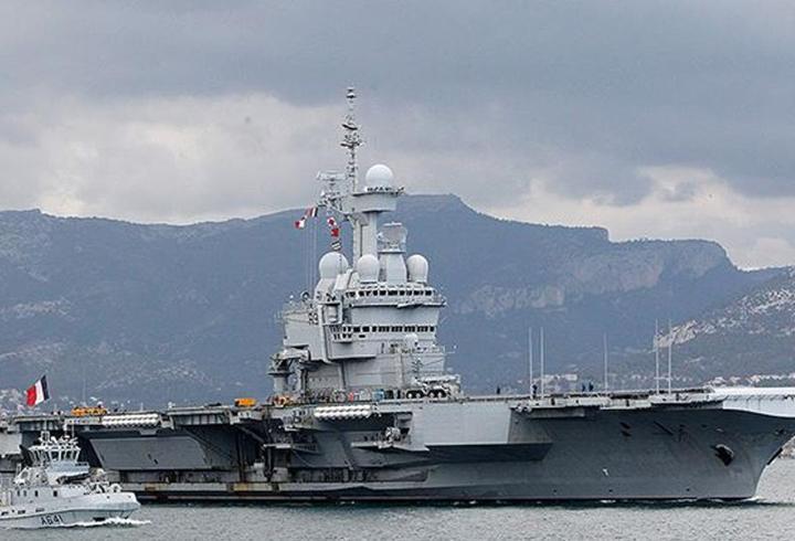 Fransa, yeni uçak gemisi inşa edecek