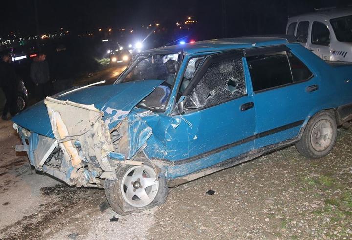 Amasya'da iki otomobil çarpıştı: 6 yaralı