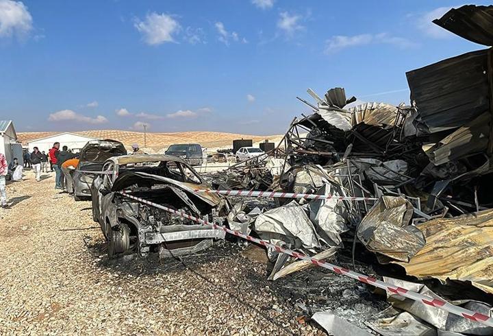 Şanlıurfa'da korku dolu dakikalar: 4 araç kül oldu