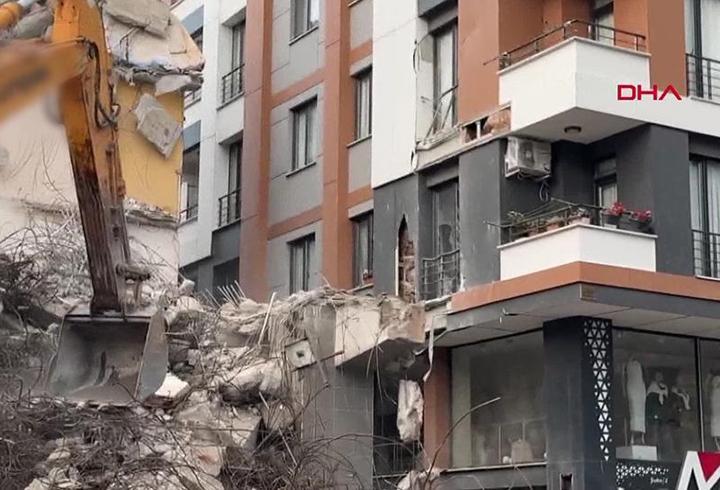 Kentsel dönüşüm kabusa döndü… Yan bina zarar gördü