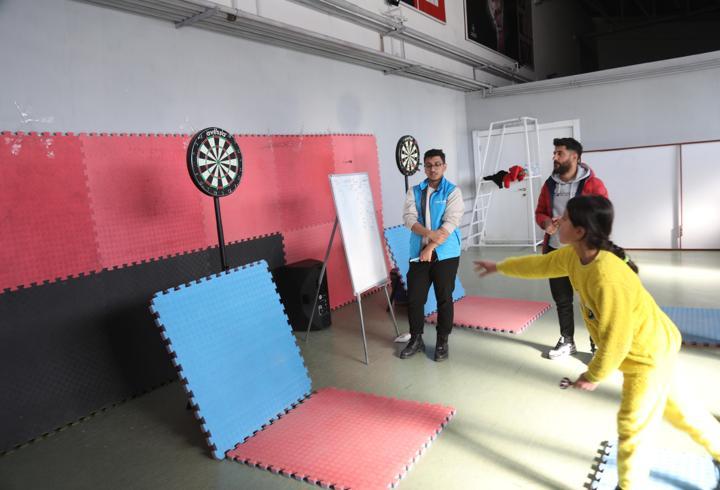Başkale'de okullar arası dart turnuvası düzenlendi 