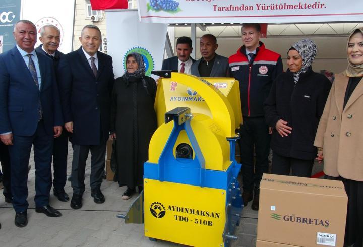 Kilis'te çiftçilere makine ve gübre desteği