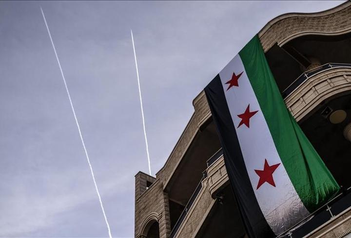 Suriye'de federasyon talebiyle gösteriler düzenlendi
